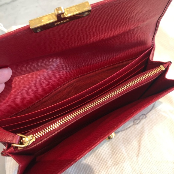 Authentic - Prada Wallet - Picture 5 of 12